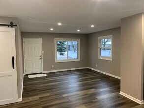 Family room of 3551 Paxton Drive in Hilliard, Ohio