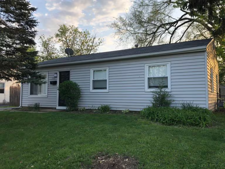 Front exterior of 3551 Paxton Drive in Hilliard, Ohio